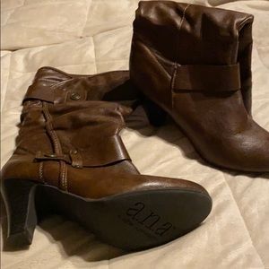 High heel boots